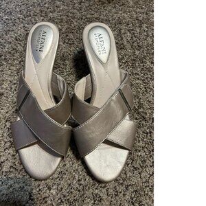 ALFANI Step N Flex Shoes Woman’s Size 9 Medium